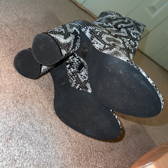 Snakeskin boots - Picture 5 of 5